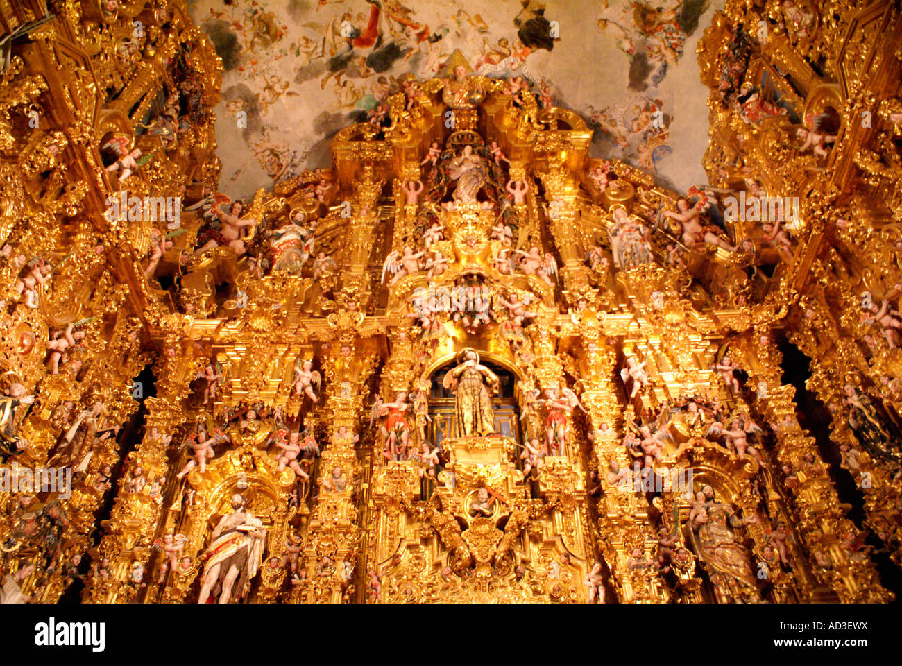 La pala principale nella Iglesia de San Francisco Javier Chiesa di Tepotzotlan, Messico Foto Stock