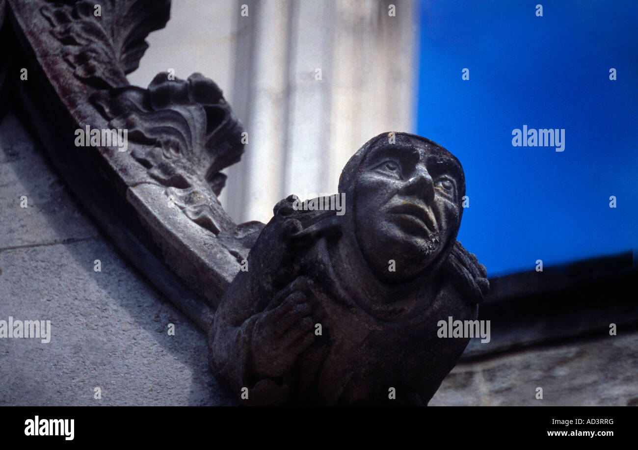 Gargoyle la Cattedrale di Winchester Hampshire Inghilterra Foto Stock