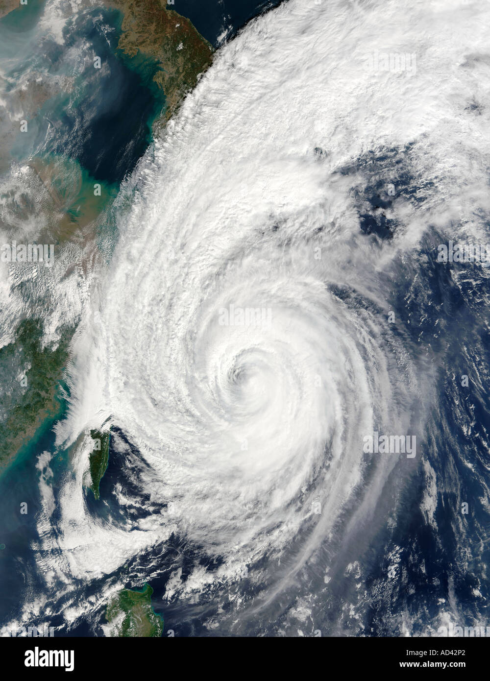 Typhon Tokage sud del Giappone, immagine satellitare Foto Stock