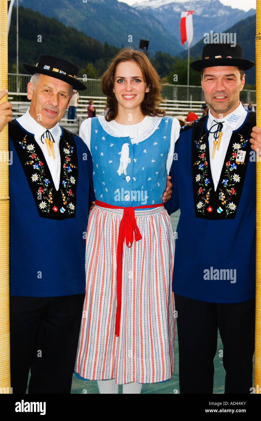 La Svizzera regione di Jungfrau Interlaken Costume regionale cantare a Unspunnen Festival del Bicentenario Foto Stock