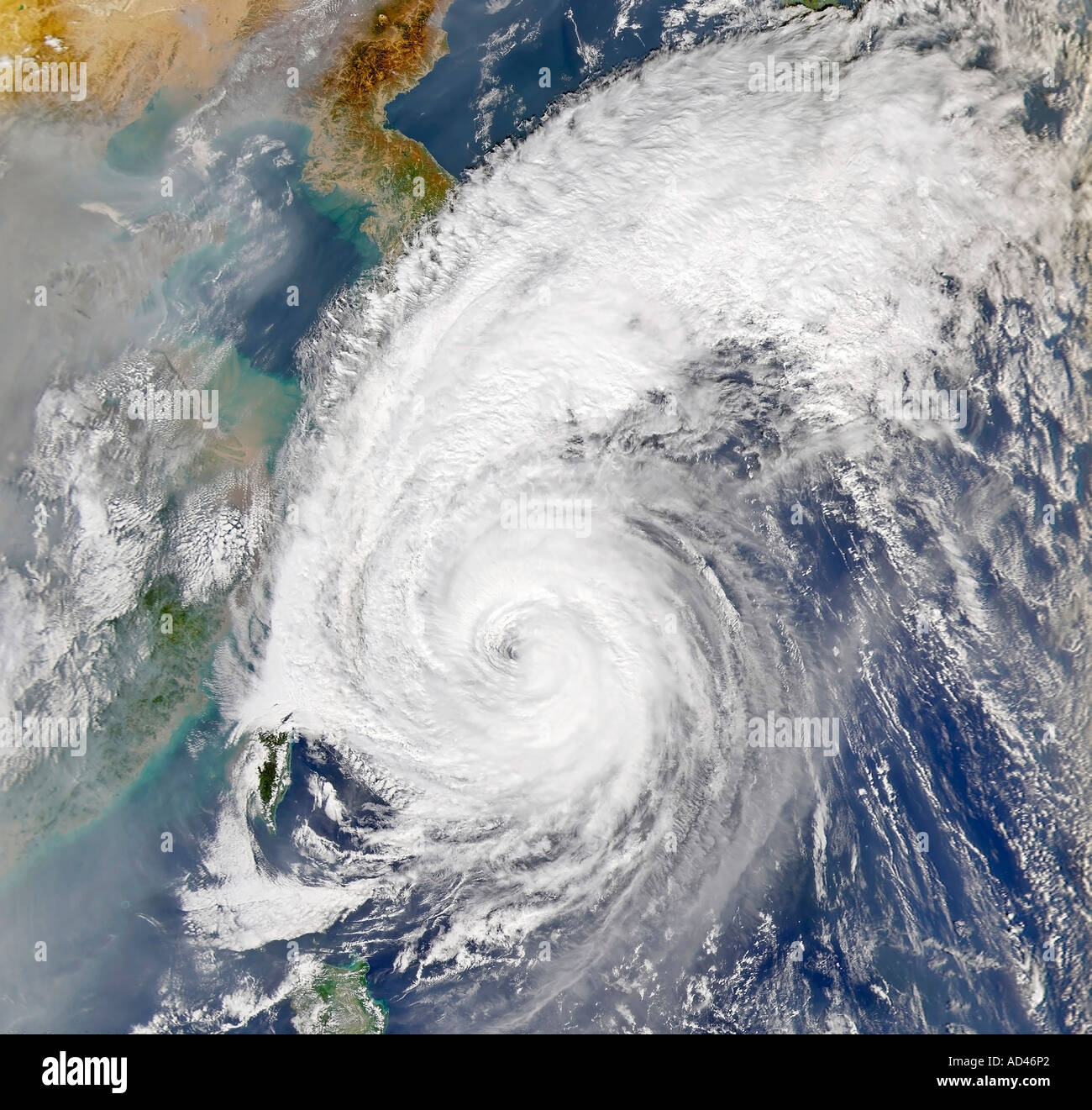 Ottobre 19, 2004 - immagine satellitare di un tifone Foto Stock
