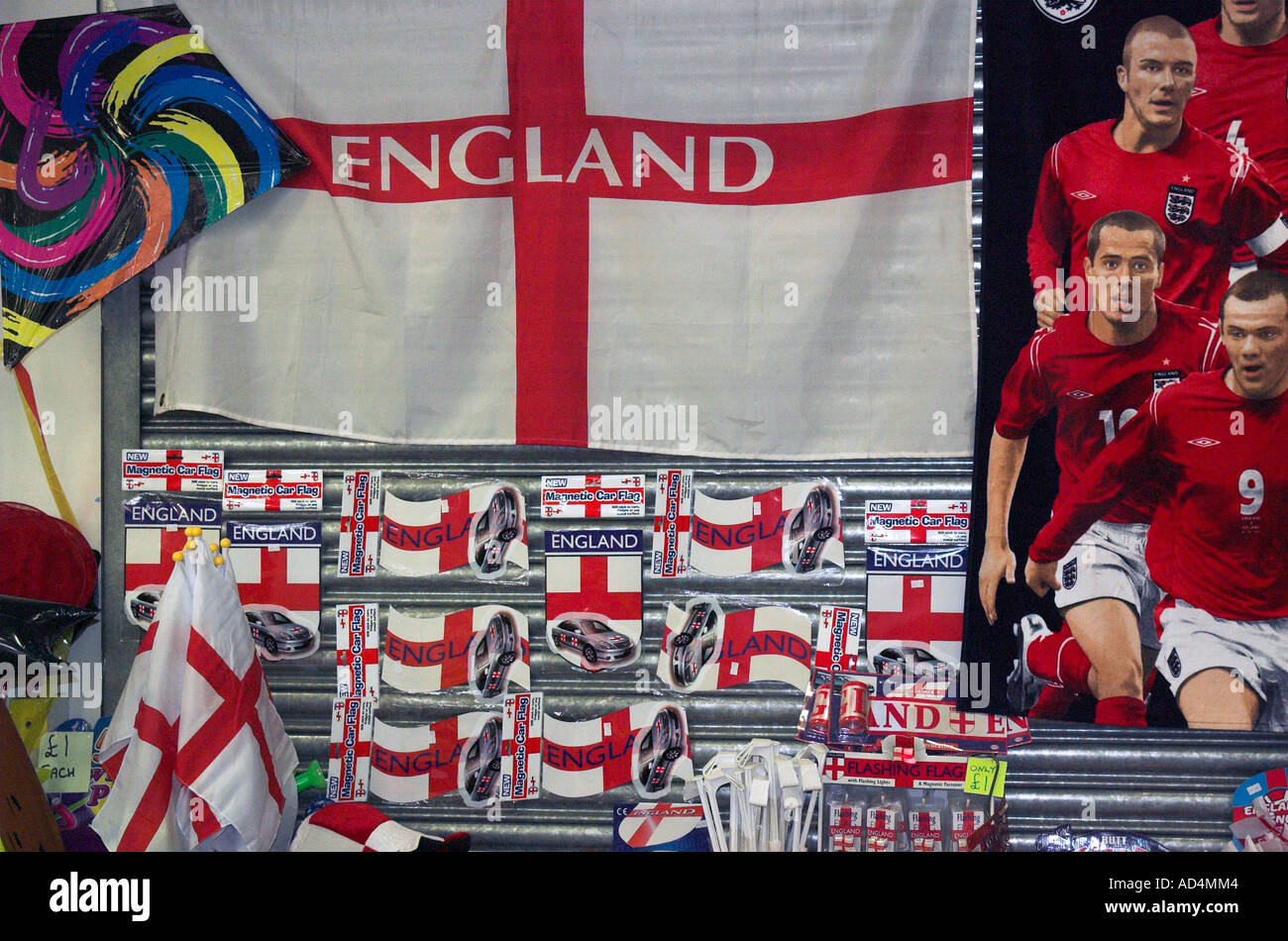 England Football memorabilia per la vendita su un mercato in stallo Foto Stock