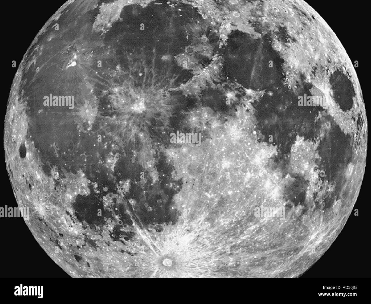 Luna piena fotografato con telescopio in bianco e nero Foto Stock