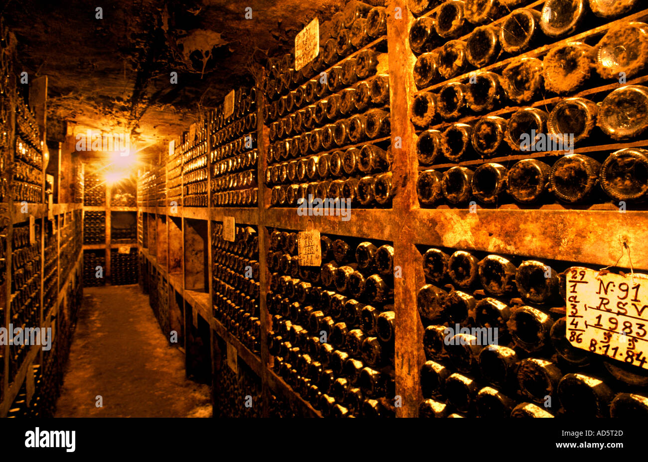 Il Portogallo valle del Douro porta bottiglia di vino Bottiglie Vila Nova de Gaia Cockburn Foto Stock