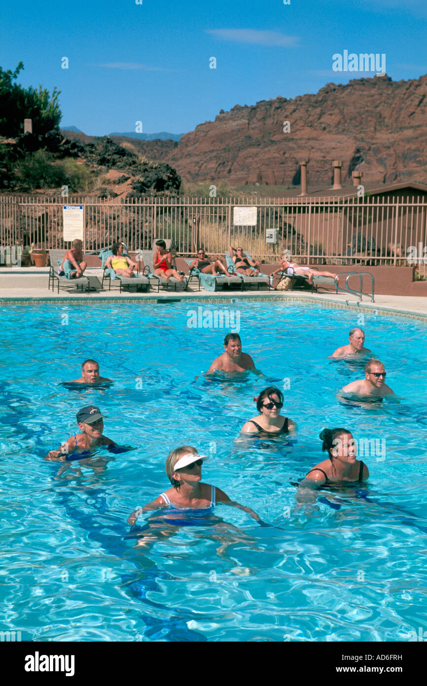 Aqua fitness robics classe in piscina a Red Mountain Resort Ivins Utah s Dixie vicino a St George Utah Foto Stock