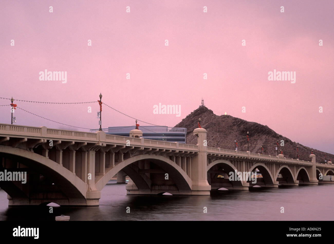 Mill Avenue ponti, Tempe Town Lake, Tempe, Arizona Foto Stock