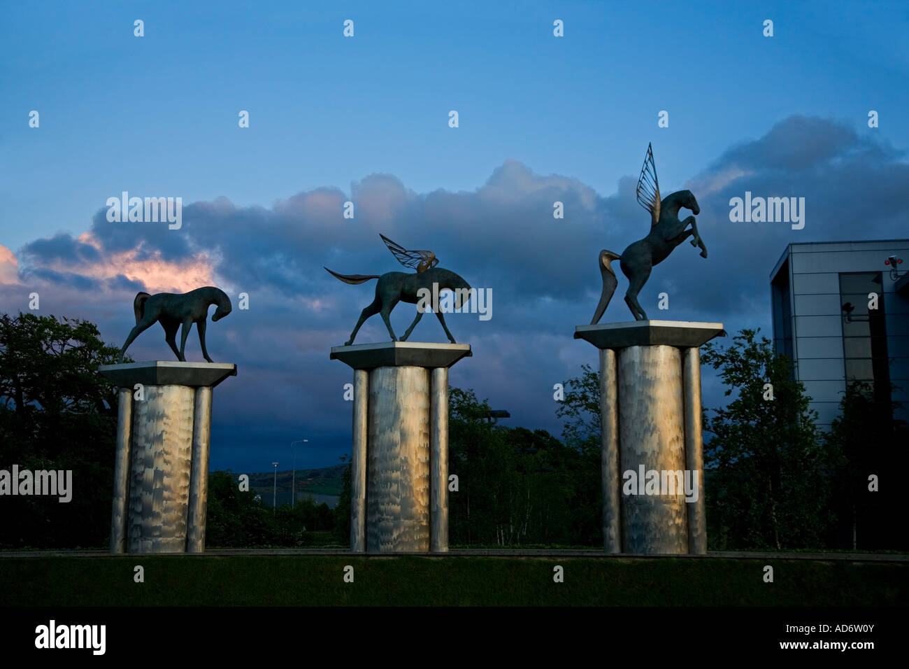 Scultura contemporanea, vicino agli uffici stampa indipendenti, al City West Business Park, vicino a Dublino County, Irlanda Foto Stock