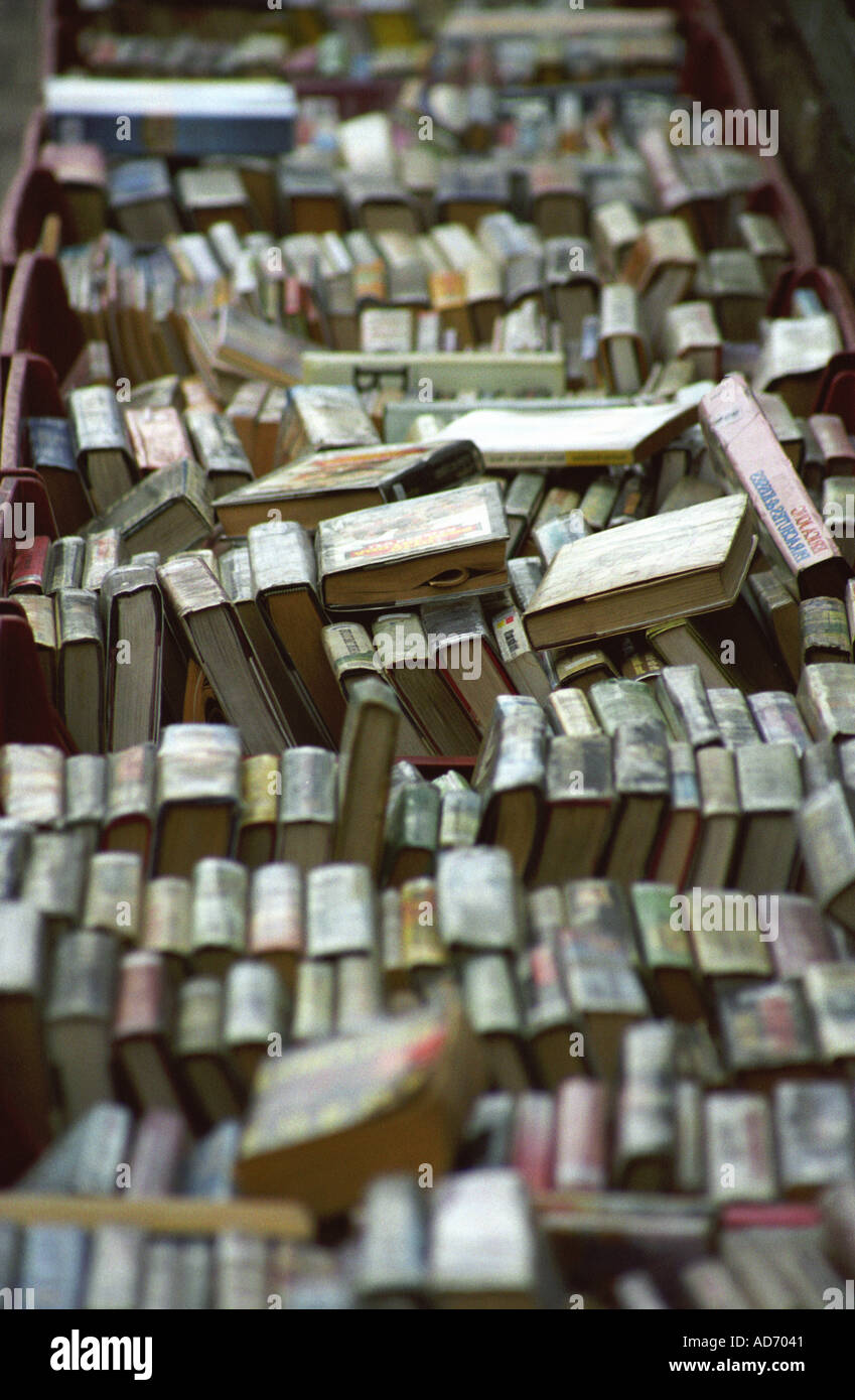 Libri antichi Brick Lane East London REGNO UNITO Foto Stock