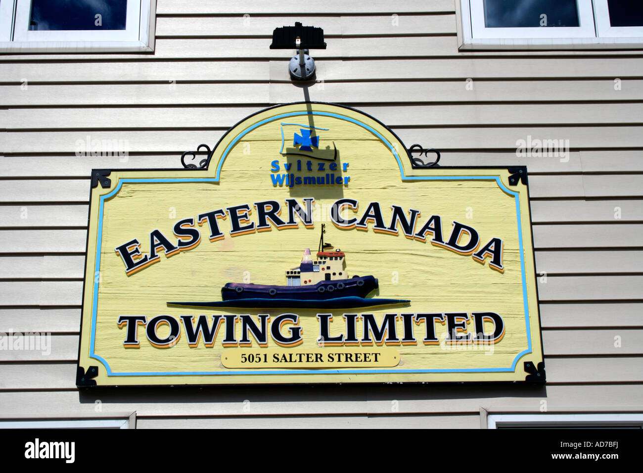 Segno del Canada orientale il traino limitato nel porto di Halifax, Nova Scotia, Canada, America del Nord. Foto di Willy Matheisl Foto Stock