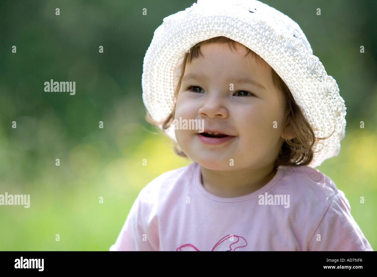 Ritratto di bambina con cappello Foto Stock