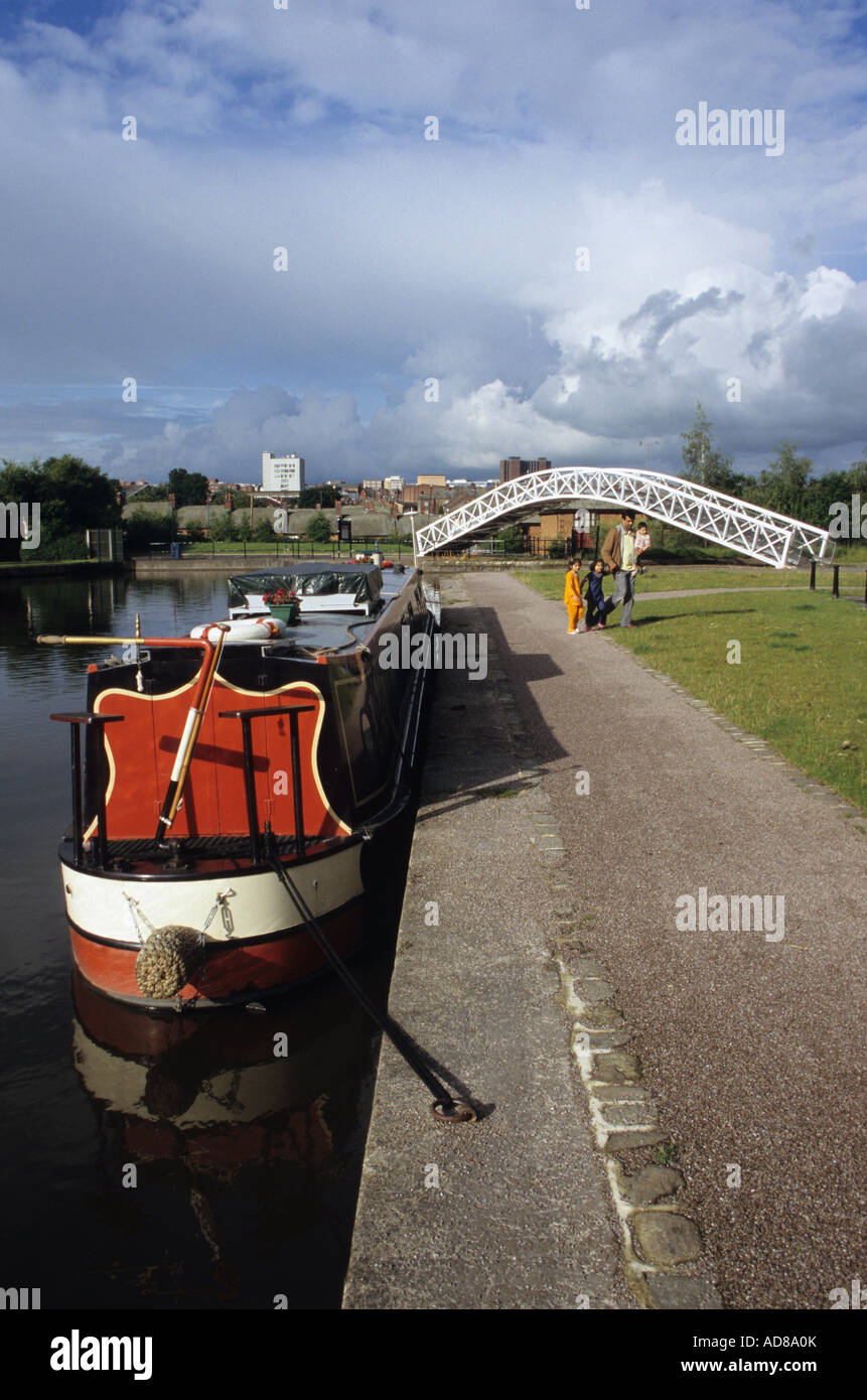 Canal Barge In Etruria Stoke-on-Trent Foto Stock