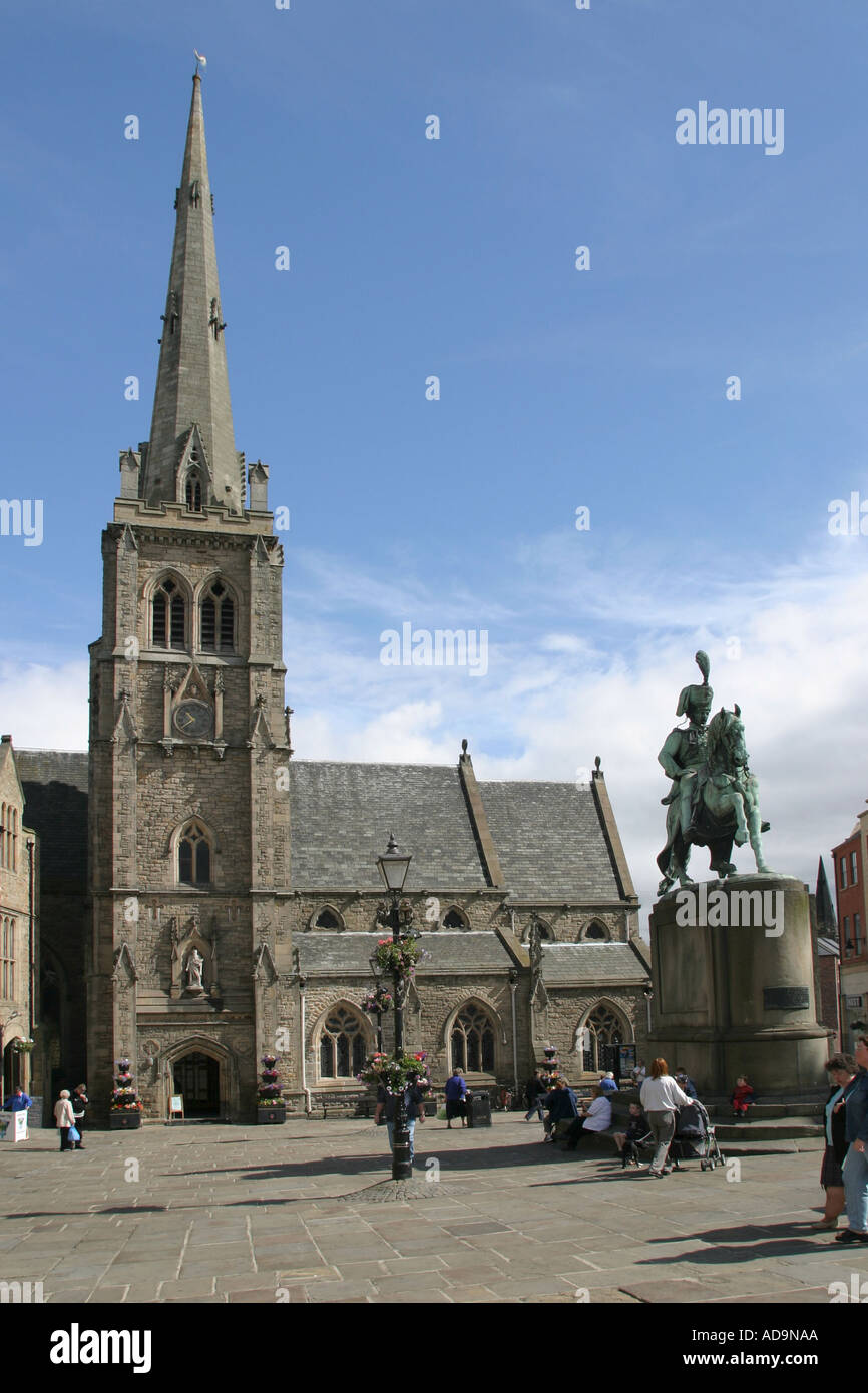 Statua del terzo Marchese di Londonderry in piazza del mercato della città di Durham Durham Regno Unito Inghilterra Foto Stock