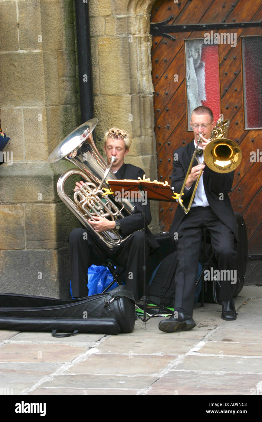 Studente buskers a Durham Northumberland Tyne and Wear GB UK Foto Stock