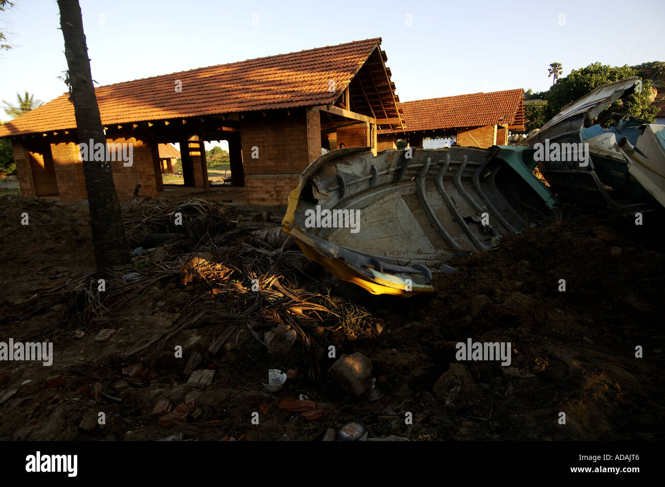 Kirinda nuovo alloggiamento essendo costruito per le vittime dello tsunami Foto Stock