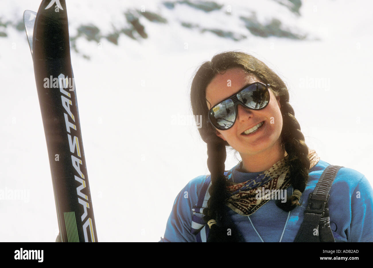 Donna con gli sci La Plagne Francia Foto Stock