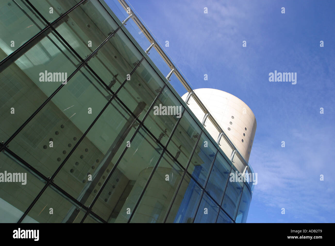 Vasca da bagno in Inghilterra la nuova vasca da bagno spa progetto termico edificio a molla Foto Stock