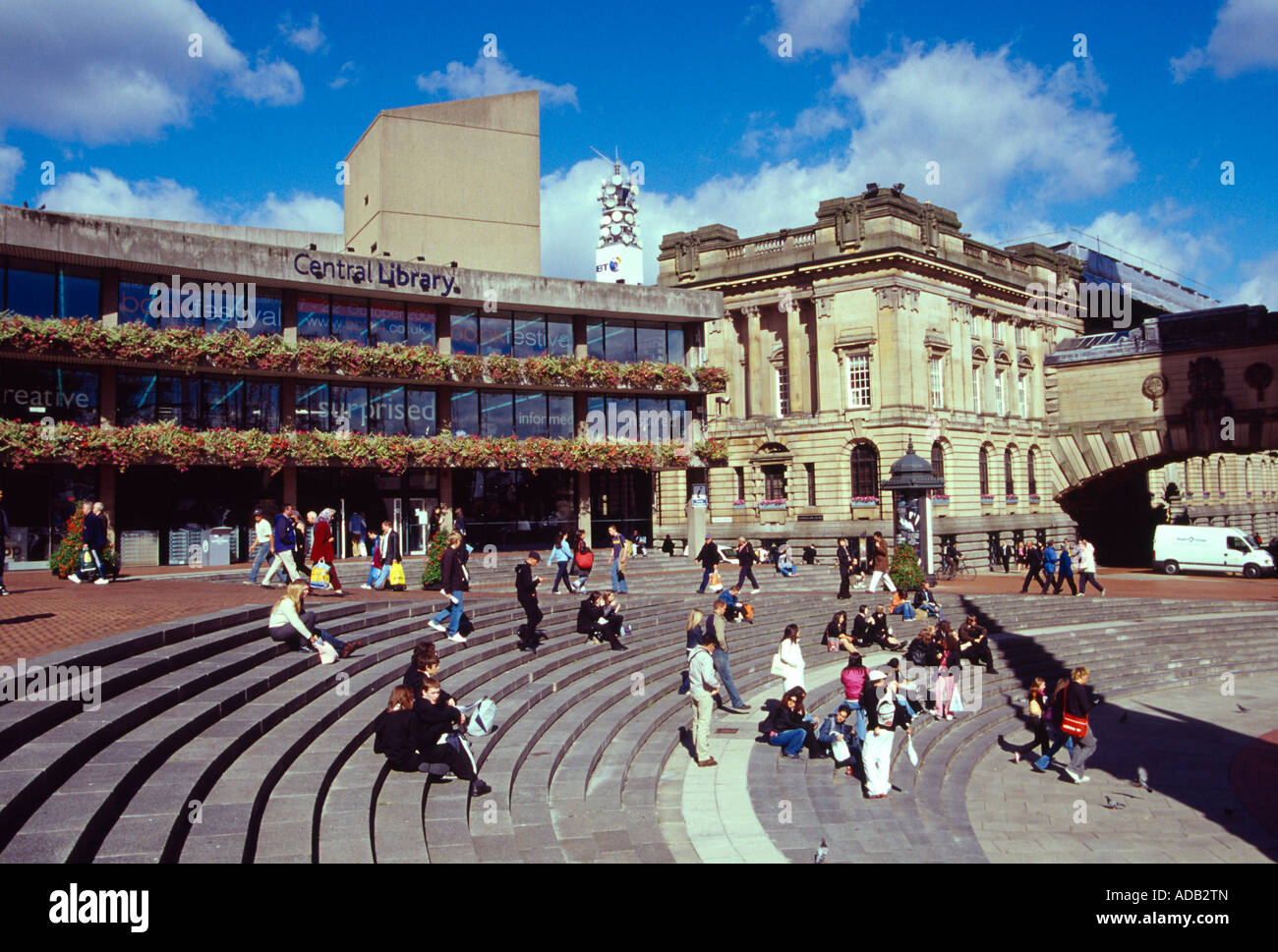 Biblioteca centrale passi chamberlaine square centro di Birmingham Inghilterra uk gb Foto Stock