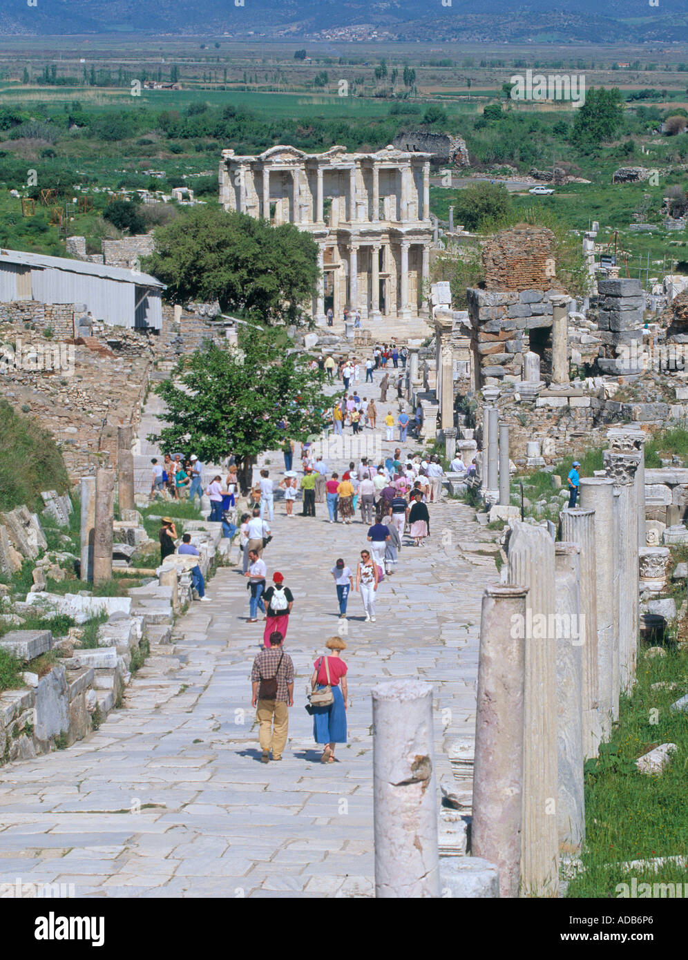 Efeso Turchia Curetes Street con la biblioteca di Celso sfondo Foto Stock