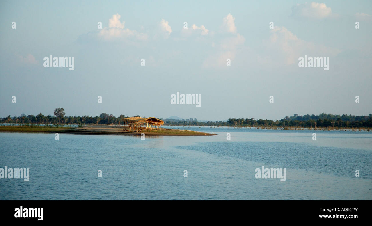 La calma del fiume Mekong al crepuscolo in Laos, quattro Mille Isole Foto Stock