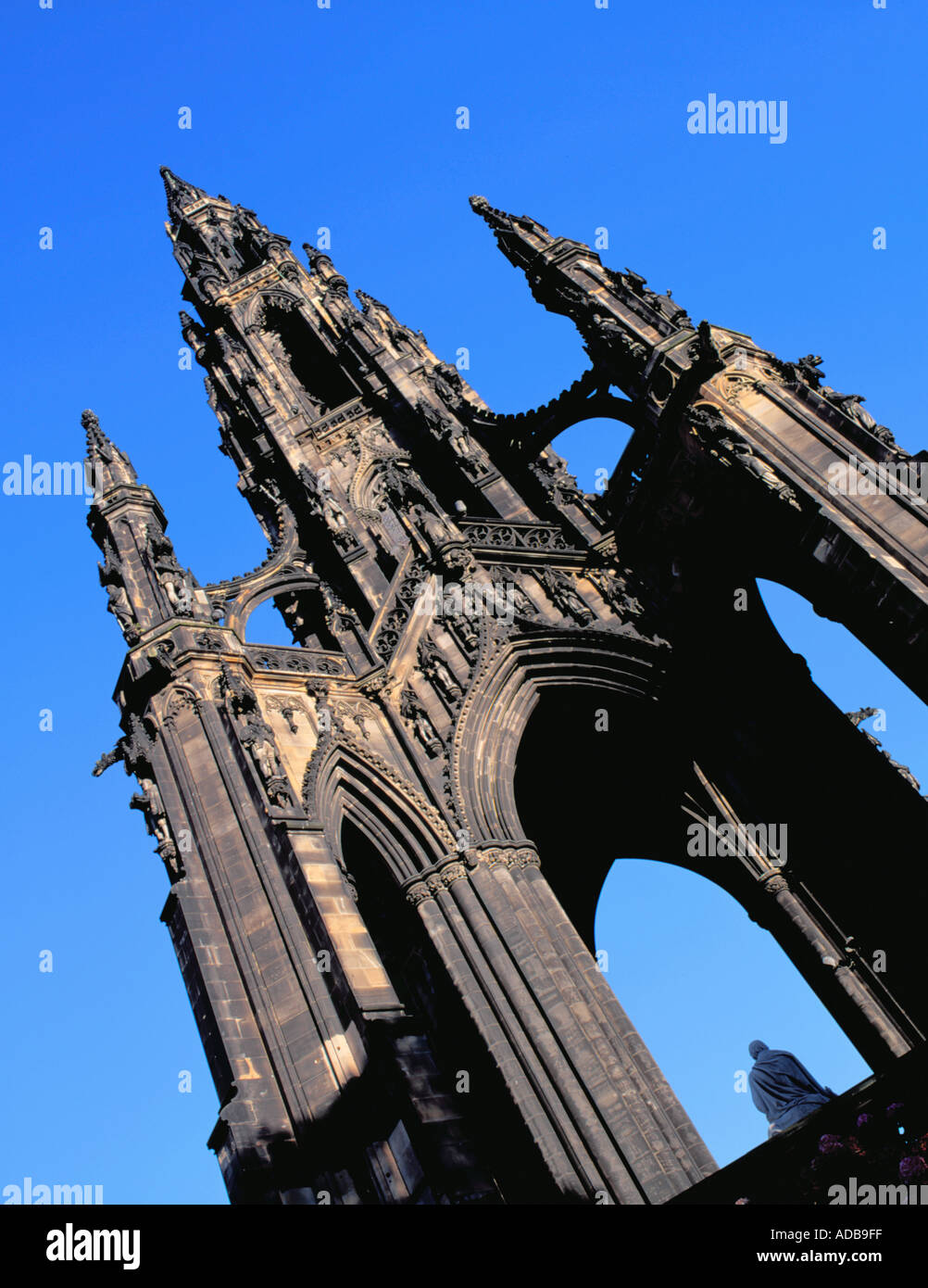 Ornati guglia gotica del monumento di Scott, Princes Street, Edinburgh, Lothian, Scozia, Regno Unito. Foto Stock