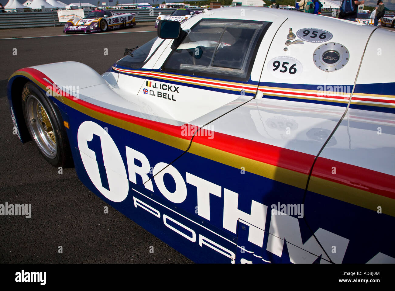 Primo piano di un classico 956 Rothmans Porsche in gara vincere Le Mans auto Silverstone 2007 Foto Stock