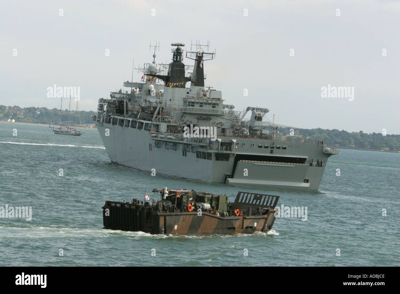 Trafalgar 200 celebrazioni e flotta internazionale di revisione e il Festival internazionale del mare Portsmouth Inghilterra GB UK 2005 Foto Stock