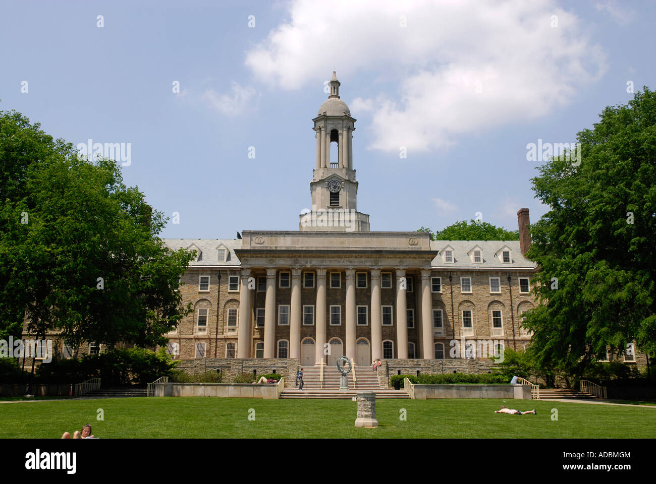 Il vecchio edificio principale sul campus di Penn Pennsylvania State University di State College o Università Park Pennsylvania PA Foto Stock