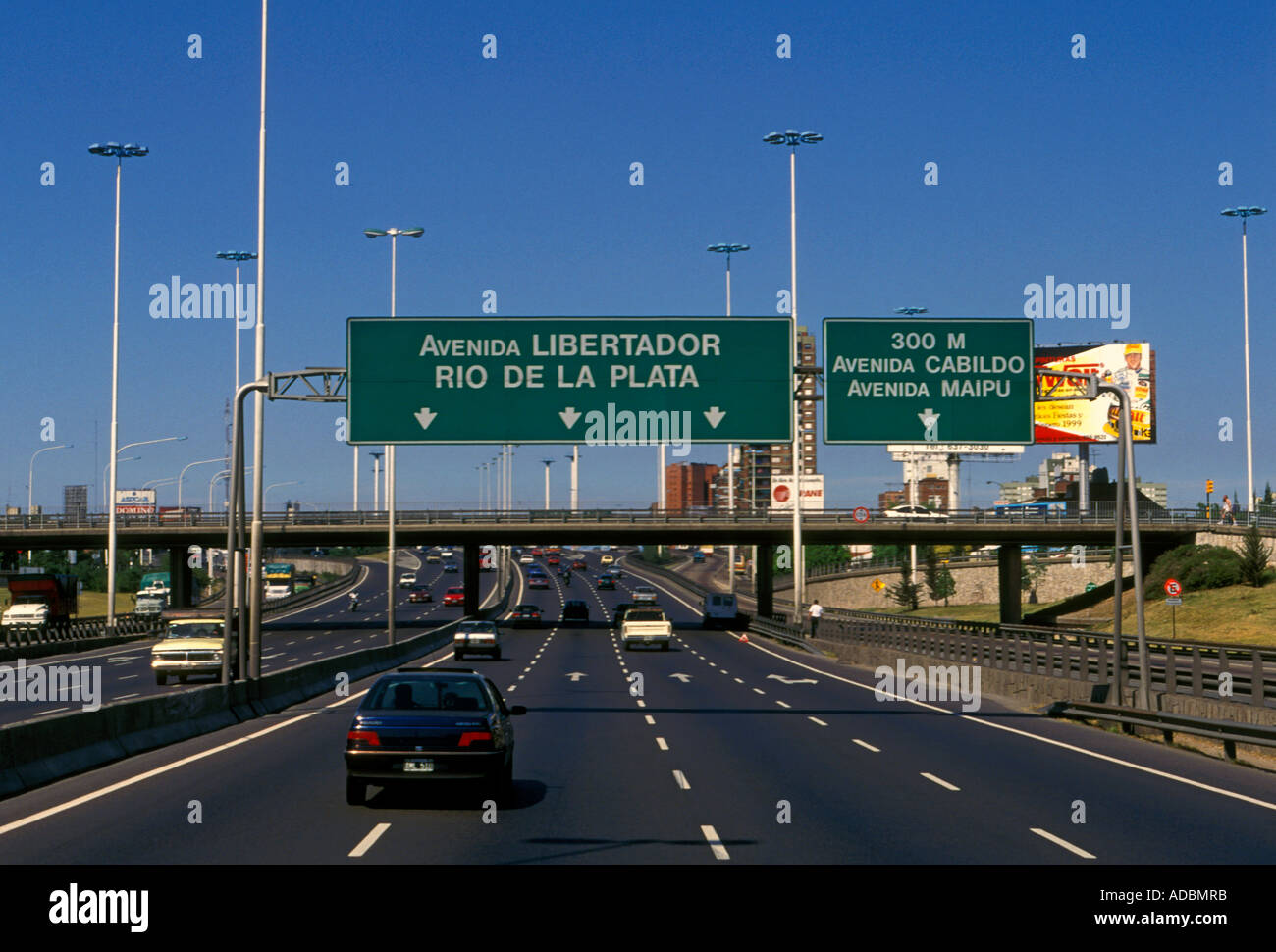 Il traffico sulla Panamericana, Panamericana, a nord di Buenos Aires, Provincia di Buenos Aires, Argentina, Sud America Foto Stock