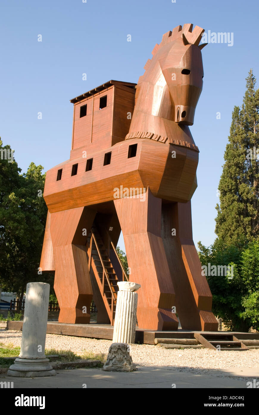 In legno cavallo di Troia replica, per i turisti, a antica Troy Foto Stock