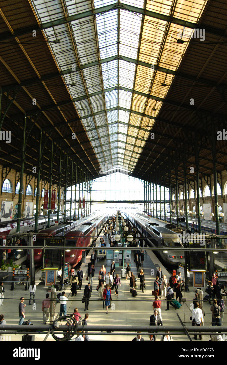 Stazione dei treni di Gare du Nord Parigi Francia Foto Stock