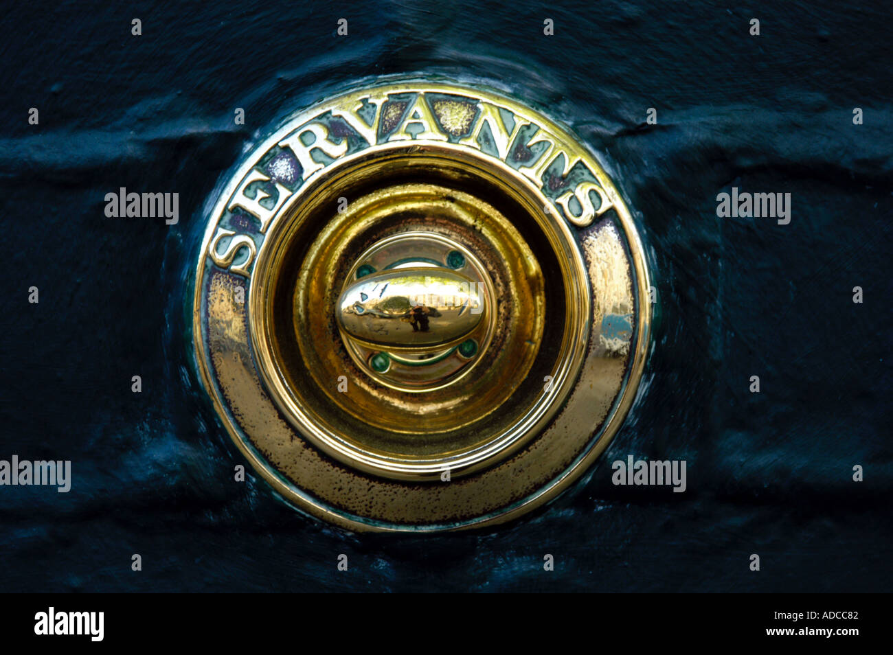 Servitori del campanello in costosi house, England Regno Unito Foto Stock