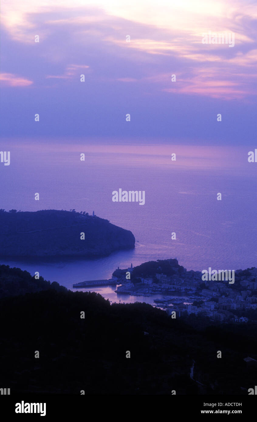 Port de Soller al tramonto. Paesaggio, Maiorca, Maiorca, Spagna Foto Stock