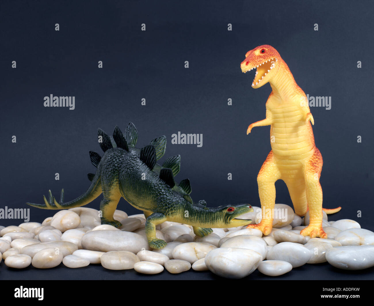 I dinosauri Stegosaurus e modelli Tyrannosaurus Foto Stock