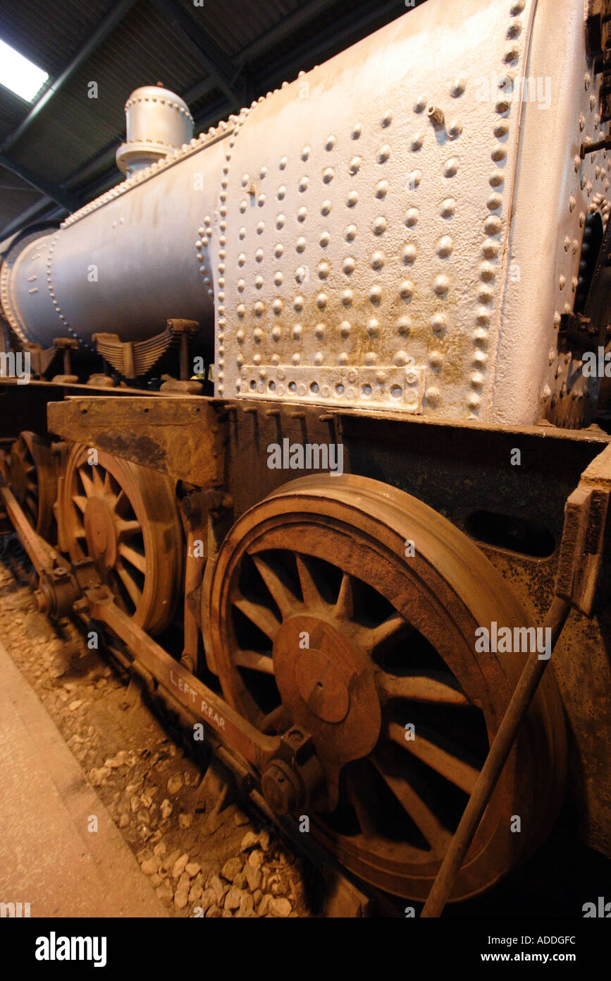 Workshop e motore capannoni con locomotore progetto di restauro in corso Foto Stock