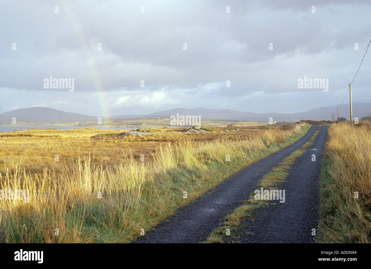 Un trattore stradale in Donegal nel nord-ovest Irlanda Foto Stock