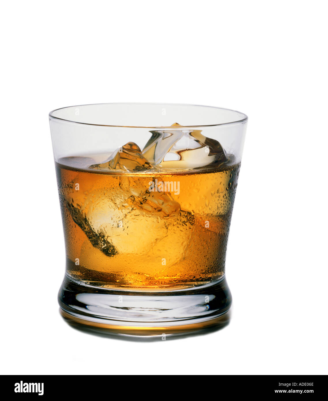 Le bevande alcoliche il whiskey on the rocks bicchiere Foto Stock