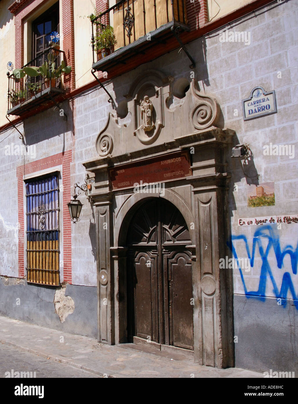 Vista dei caratteristici edifici Granada Andalusia Andalucía España Spagna Iberia Europa Foto Stock