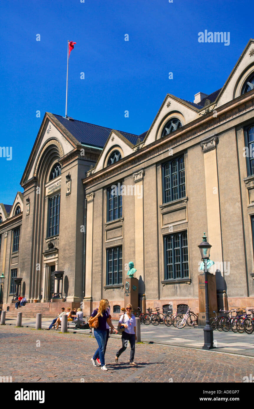 I principali edifici universitari nel centro di Copenhagen Danimarca UE Foto Stock