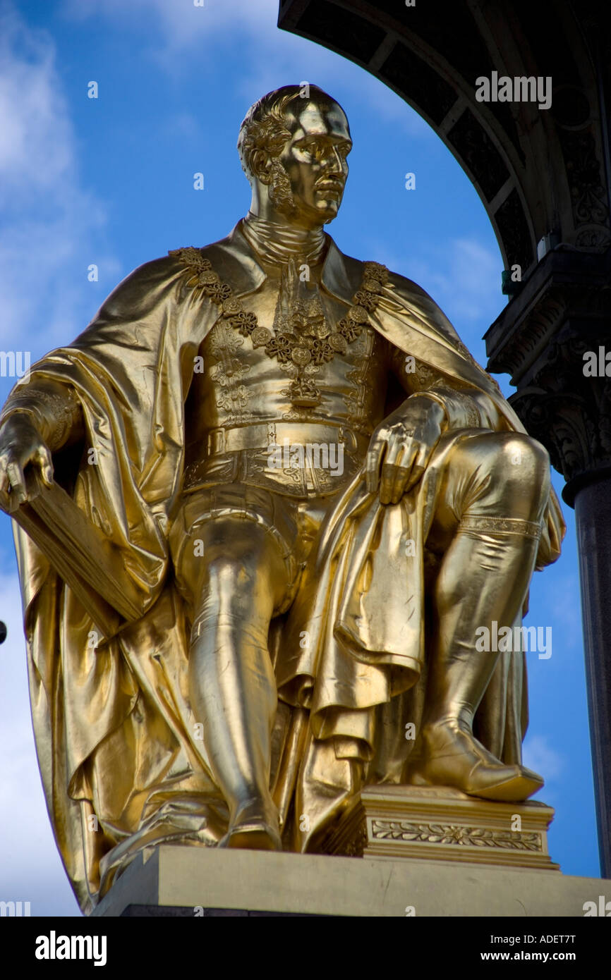 Albert Memorial Kensington Gardens London Inghilterra England Foto Stock