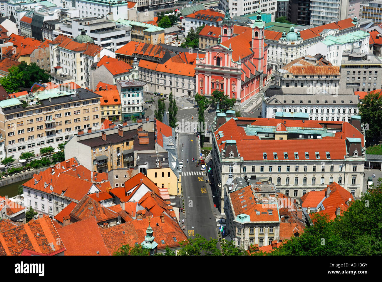 Vista della città dalla Clocktower del castello di Ljubljana Slovenia Foto Stock