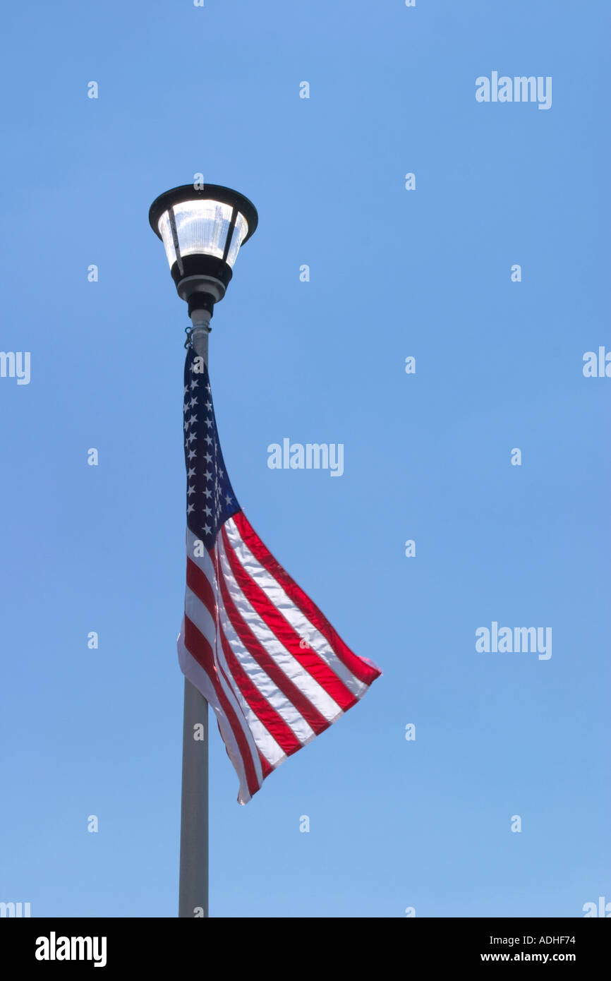 Bandiera americana sul palo della luce Foto Stock