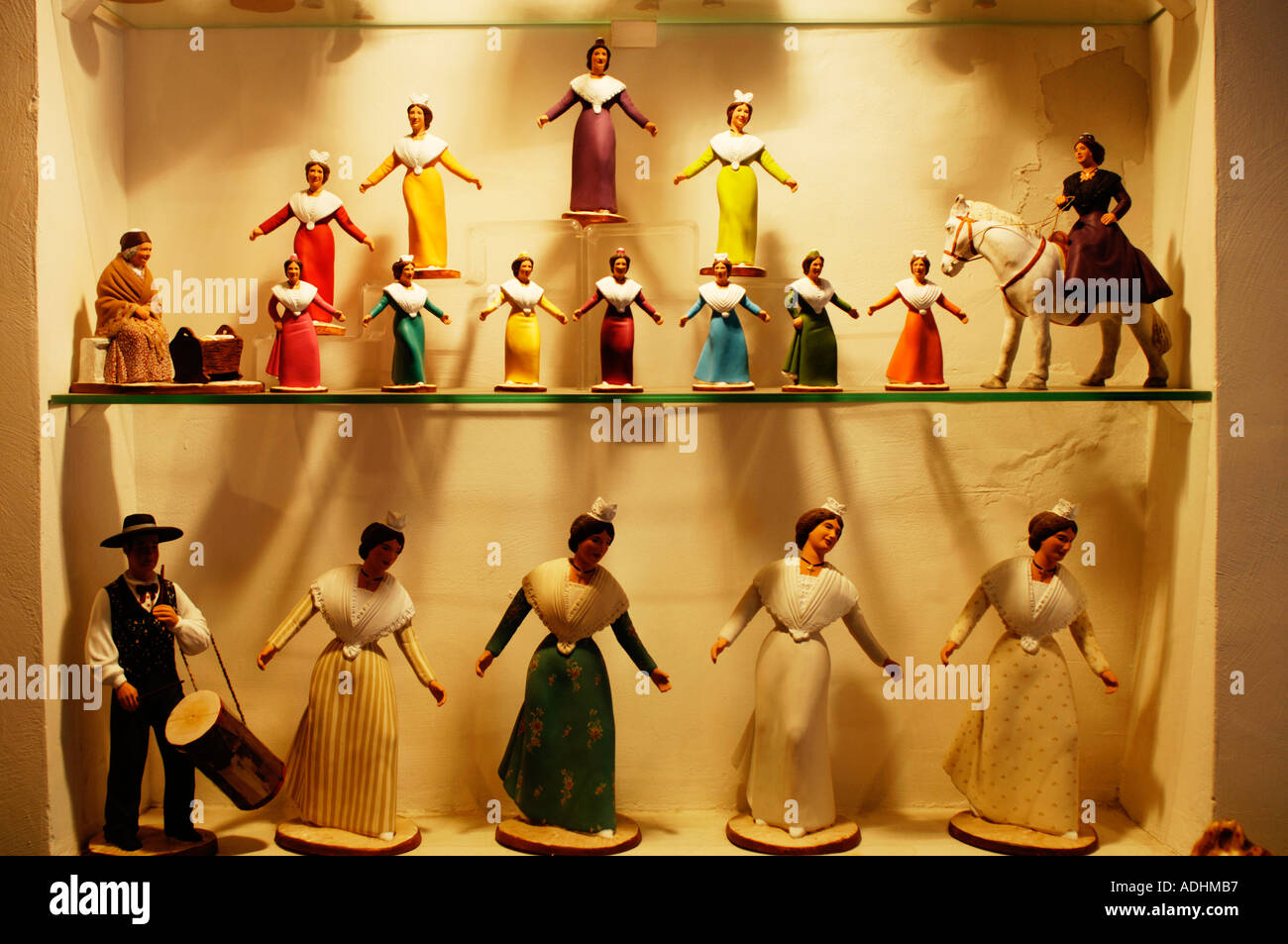 Francia Marsiglia Le Panier quartiere fieristico della tradizionale fatto a mano figurine denominato SANTONS al shop Arterra Foto Stock