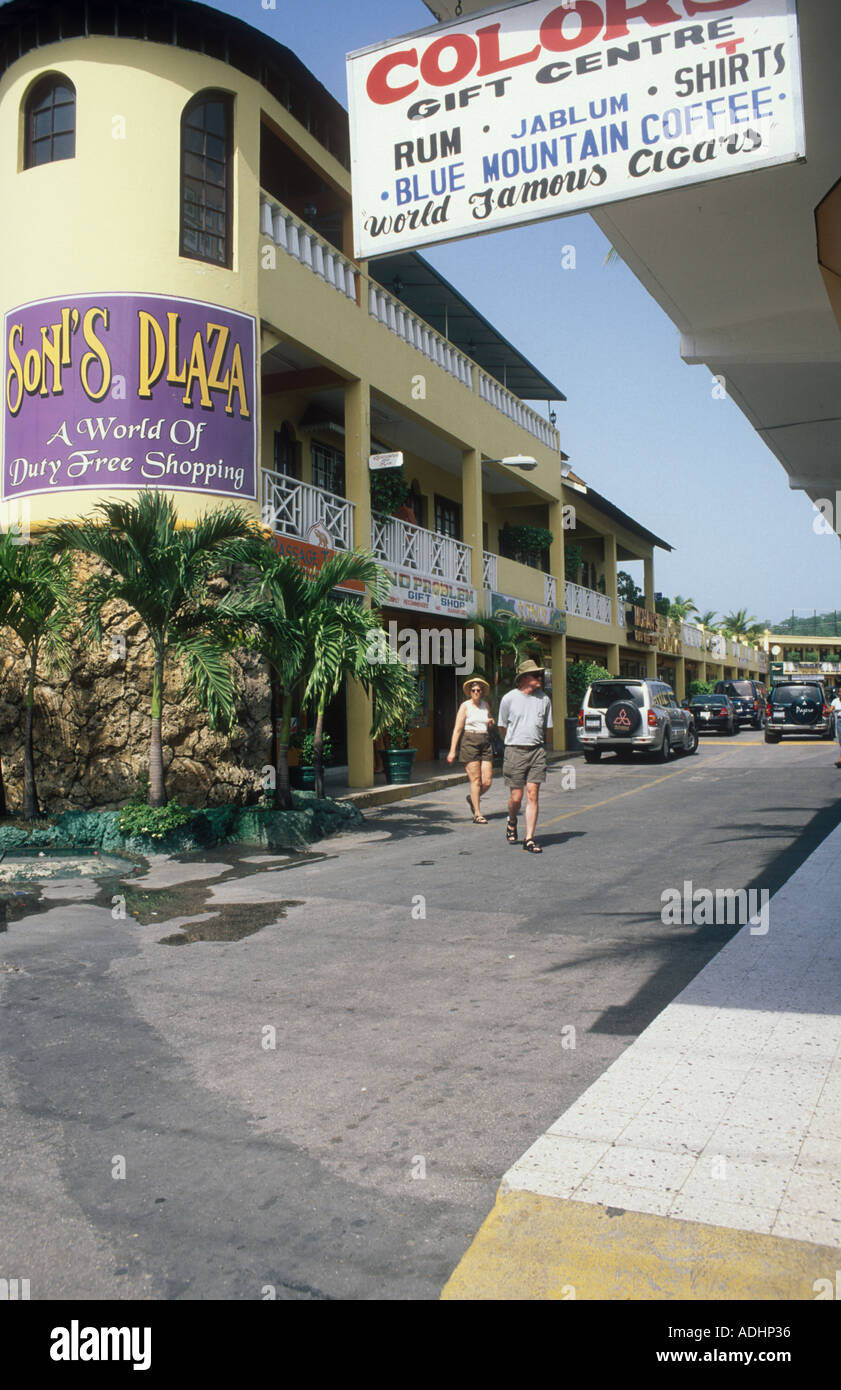 Soni s Plaza al duty free shopping centre Ocho Rios Giamaica Caraibi Foto Stock