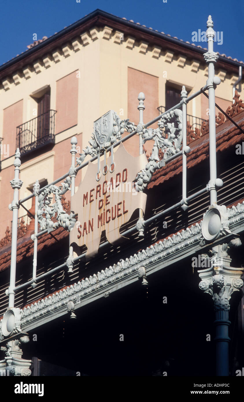 Ingresso del mercato coperto Mercado San Miguel Madrid Spagna Foto Stock