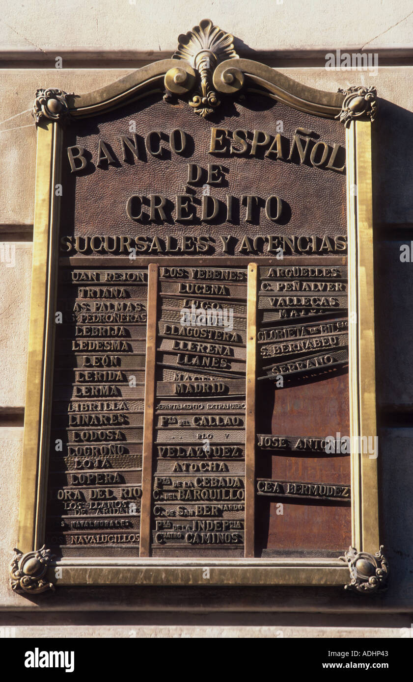 Scheda con nomi delle filiali del Banco Espanol de Credito Madrid Spagna Foto Stock