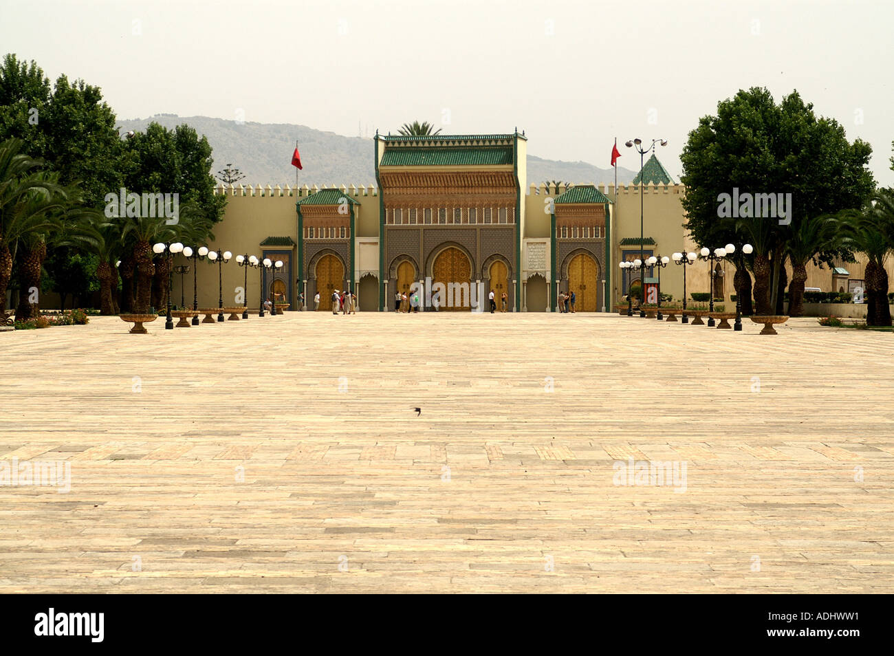 Place des Alaouites Fes Marocco. Dar El Makhzen Fes Marocco El-Jedid Foto Stock