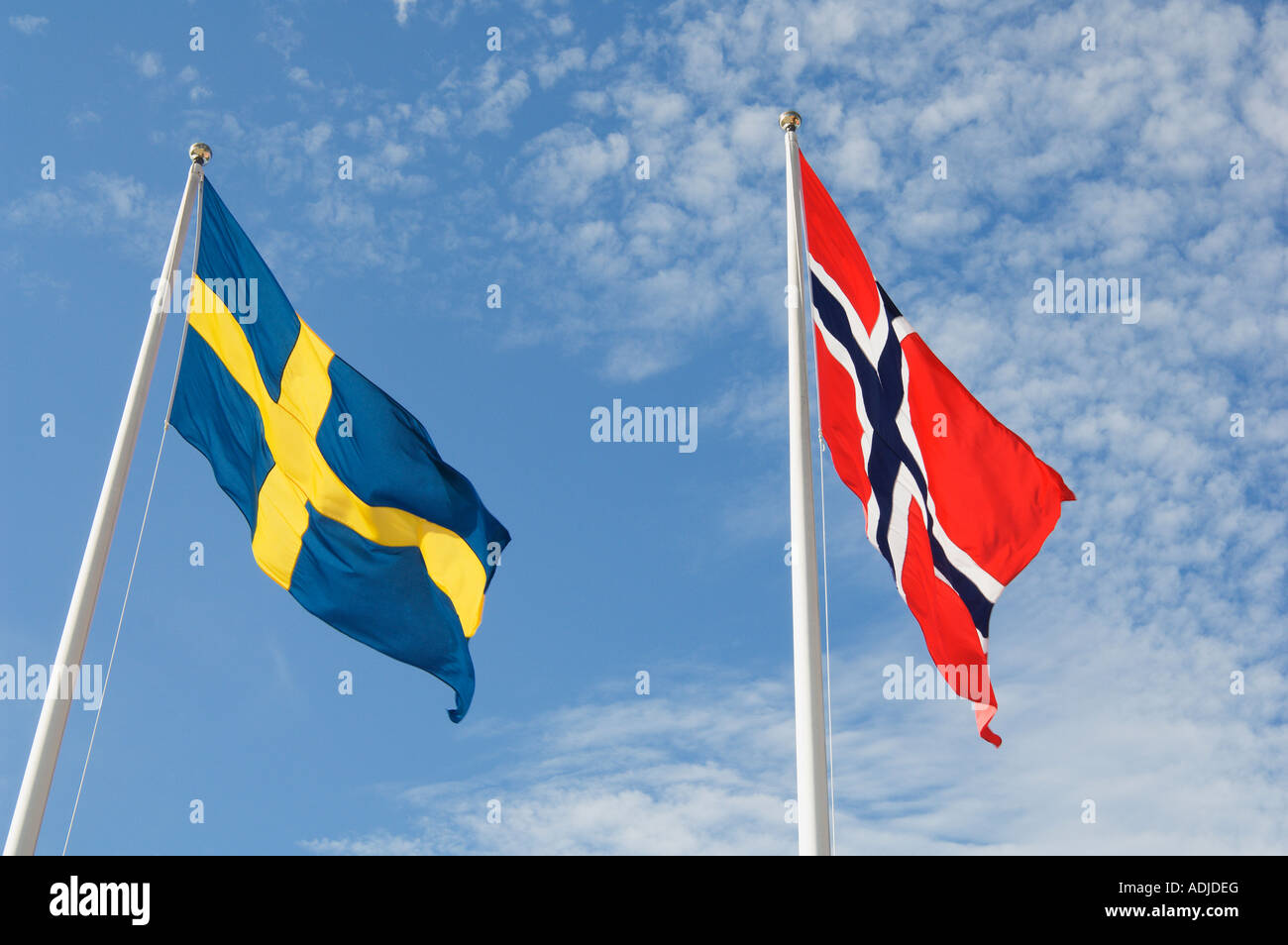 La bandiera svedese e la bandiera norvegese Foto Stock