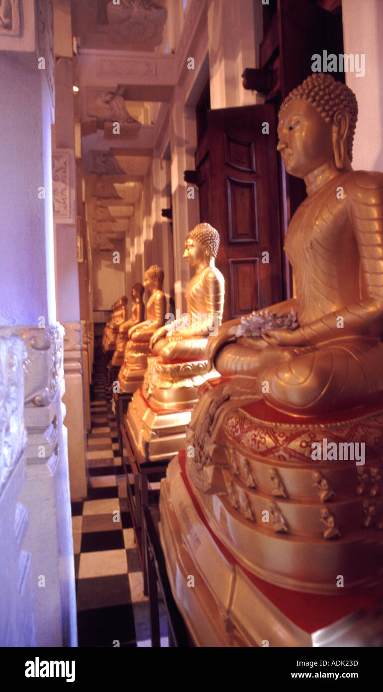 Le immagini del Buddha a Kandy s tempio del Dente Foto Stock