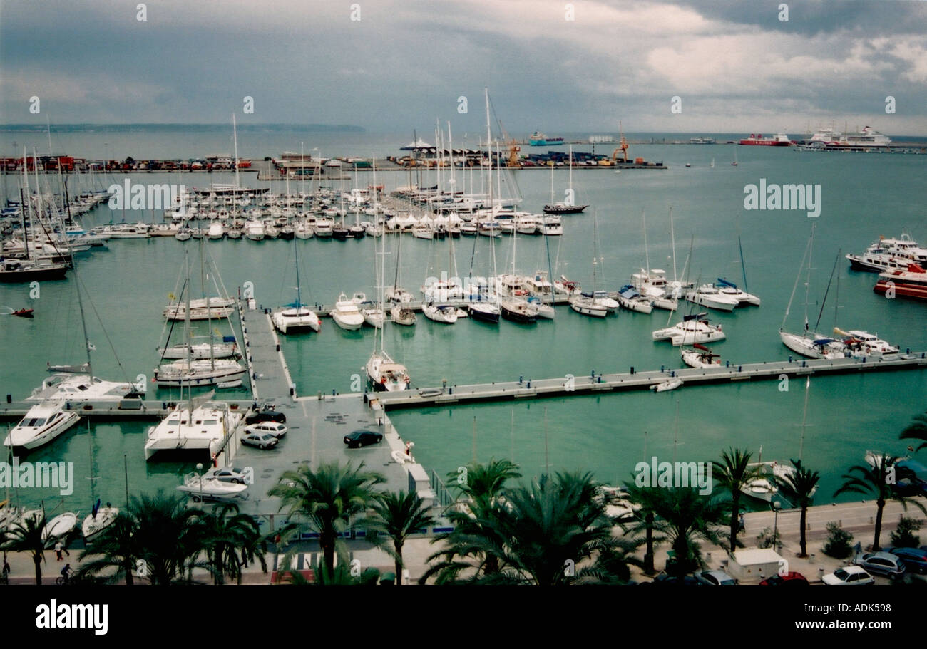 Yacht e Barche a Badia de Palma Reial Club Nautic Palma Maiorca Foto Stock