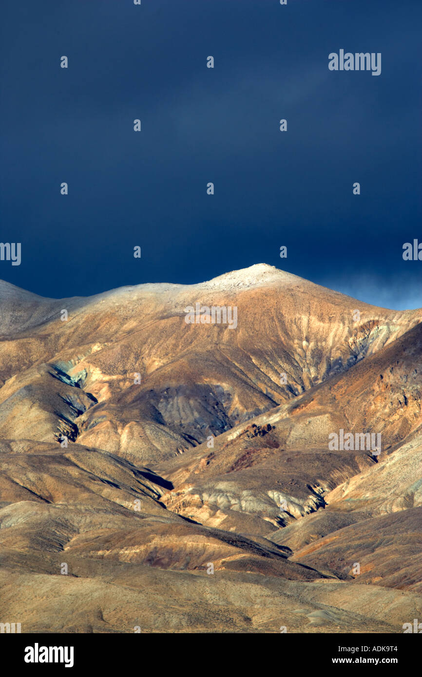 Il calicò montagna con Neve e tempesta Calico montagne deserto in Black Rock Desert National Conservation Area Nevada Foto Stock